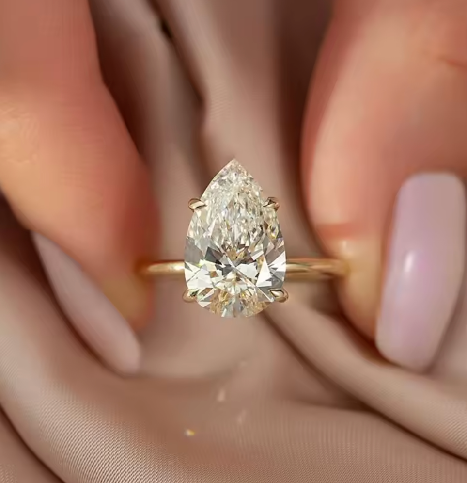 Luxury Water Drop Shape Ring for Women