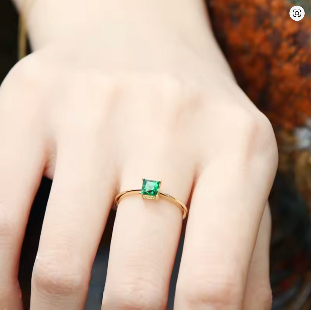 Exquisite Emerald Engagement Ring