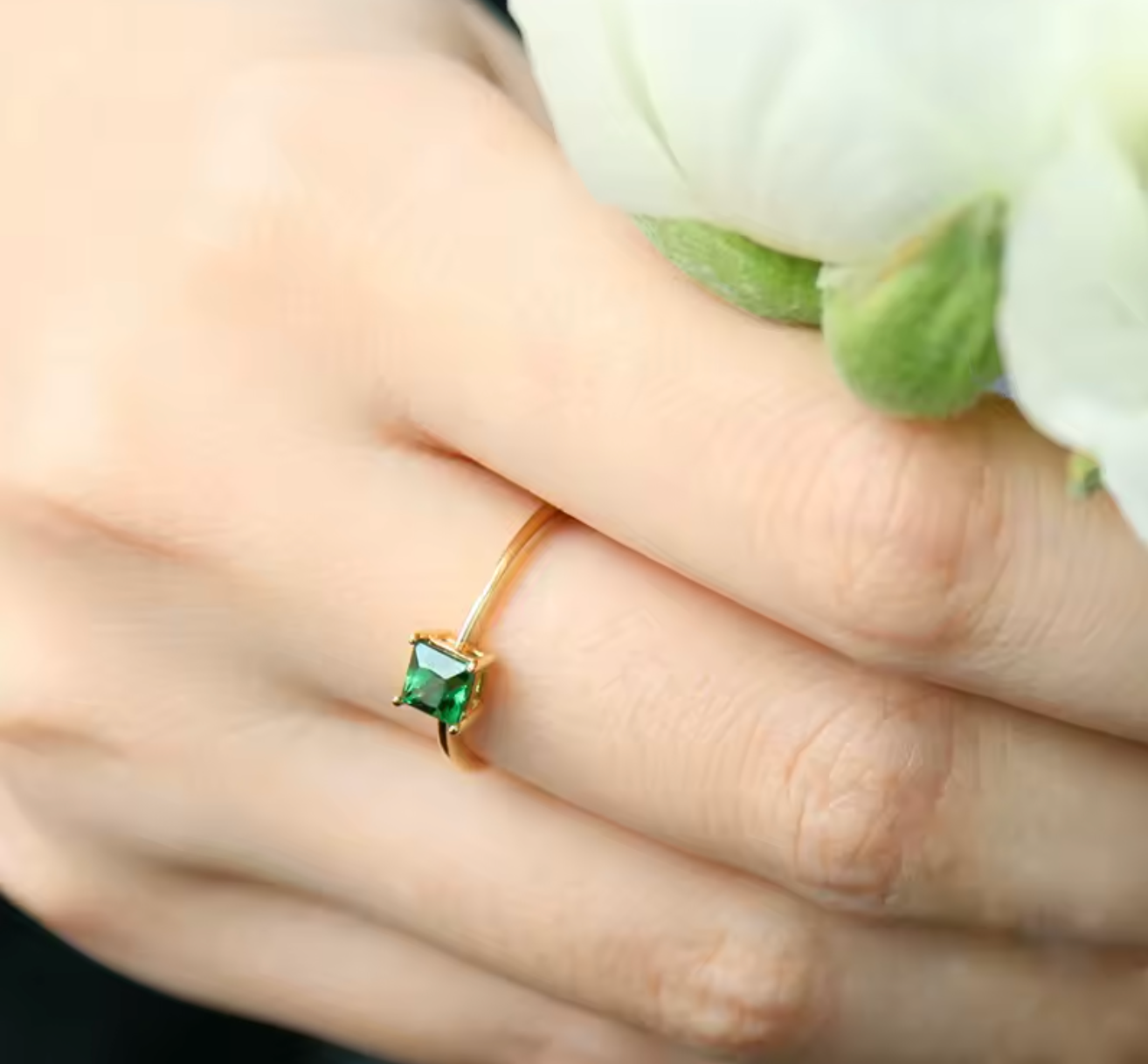 Exquisite Emerald Engagement Ring