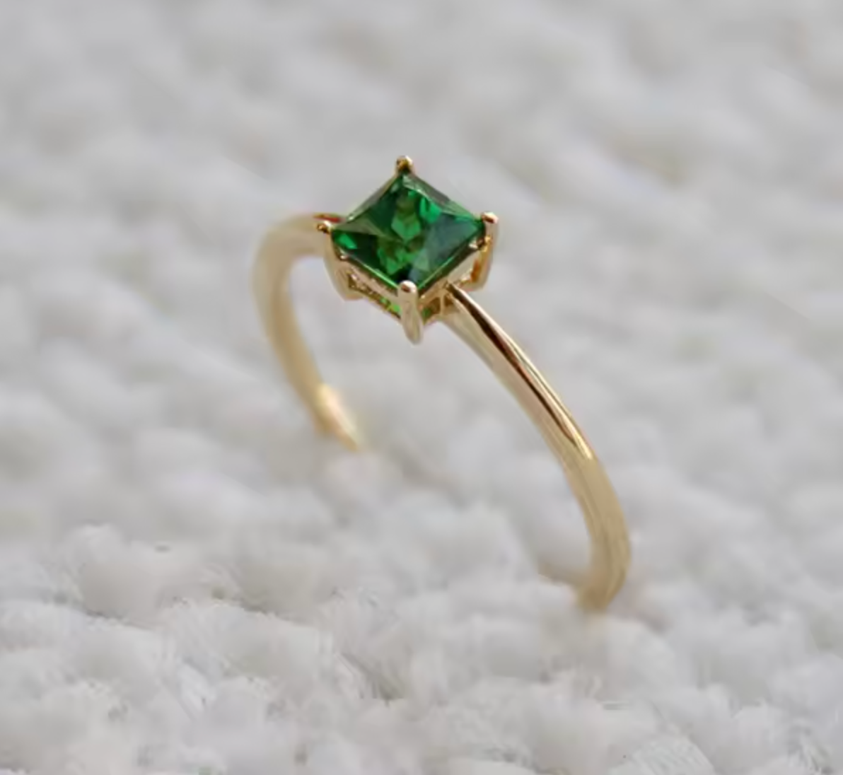 Exquisite Emerald Engagement Ring